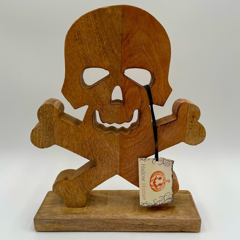 Wooden Skull Crossbones Halloween Decor Figure Table Top Gothic Skeleton theme